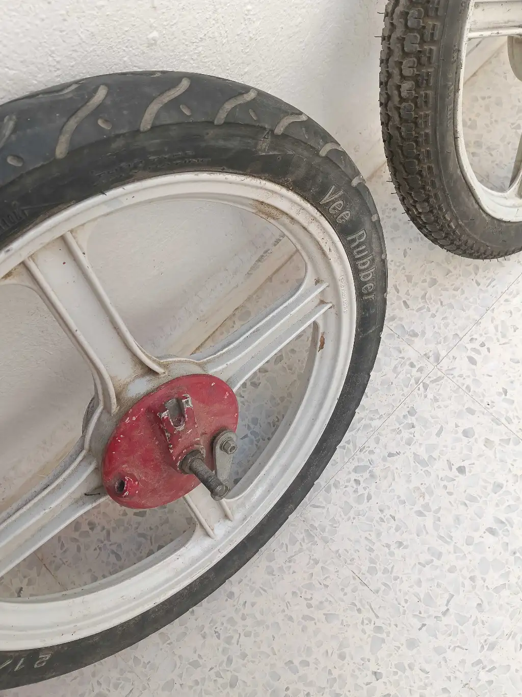 Deux roues Piaggio importé 