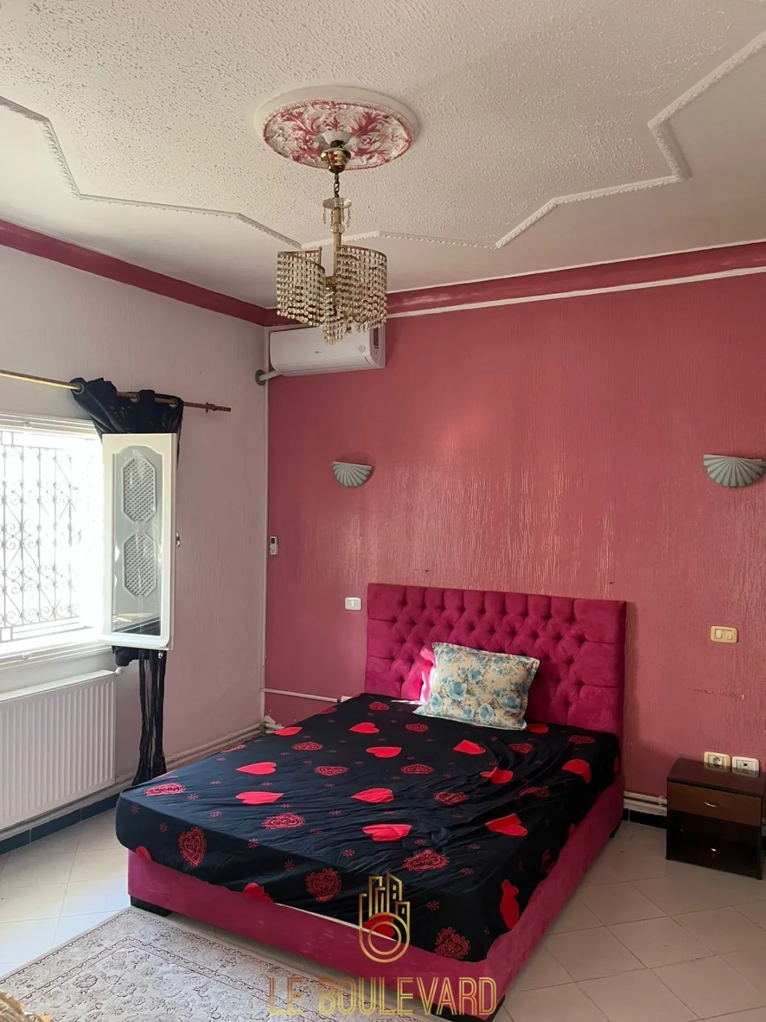 A Louer Rez-de-chaussée S+4 avec terrasse, meublé ou vide, situé à Mrezge, Hammamet