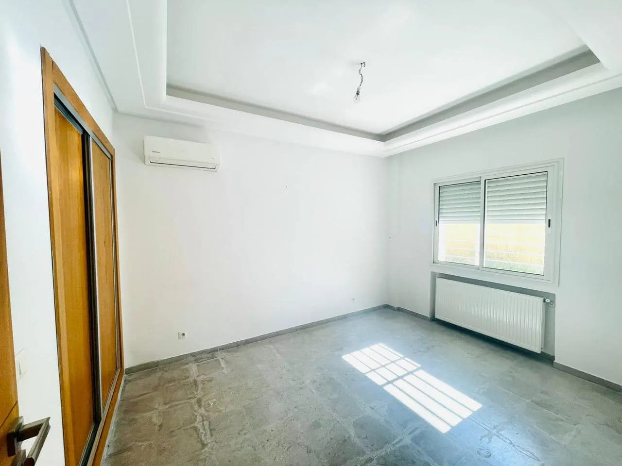 Appartement a louer s+2 ennasr 