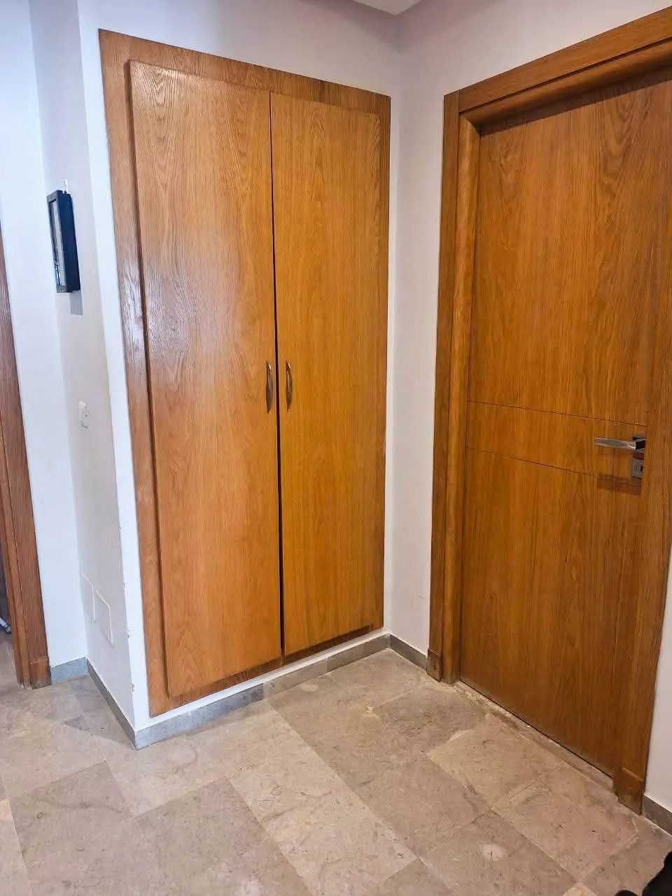 Appartement a louer s+2 ennasr 