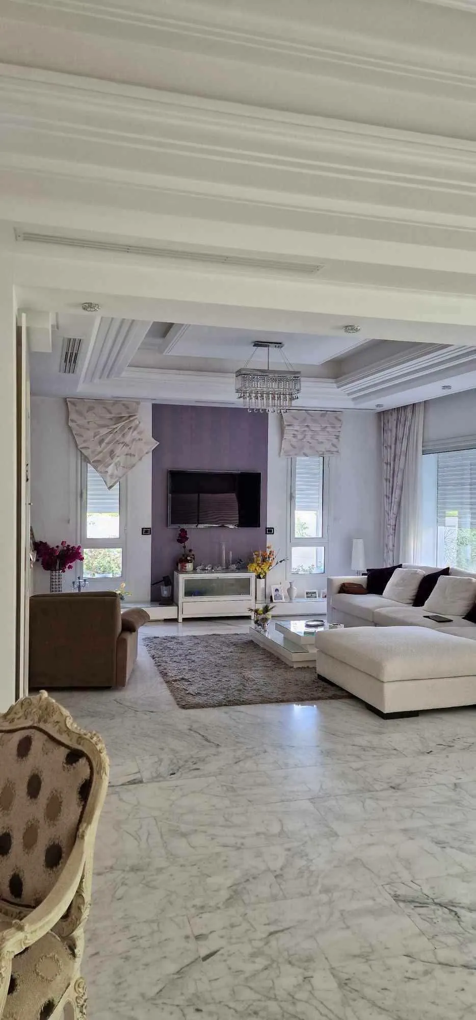 A VENDRE VILLA DE LUXE À KHEZMA