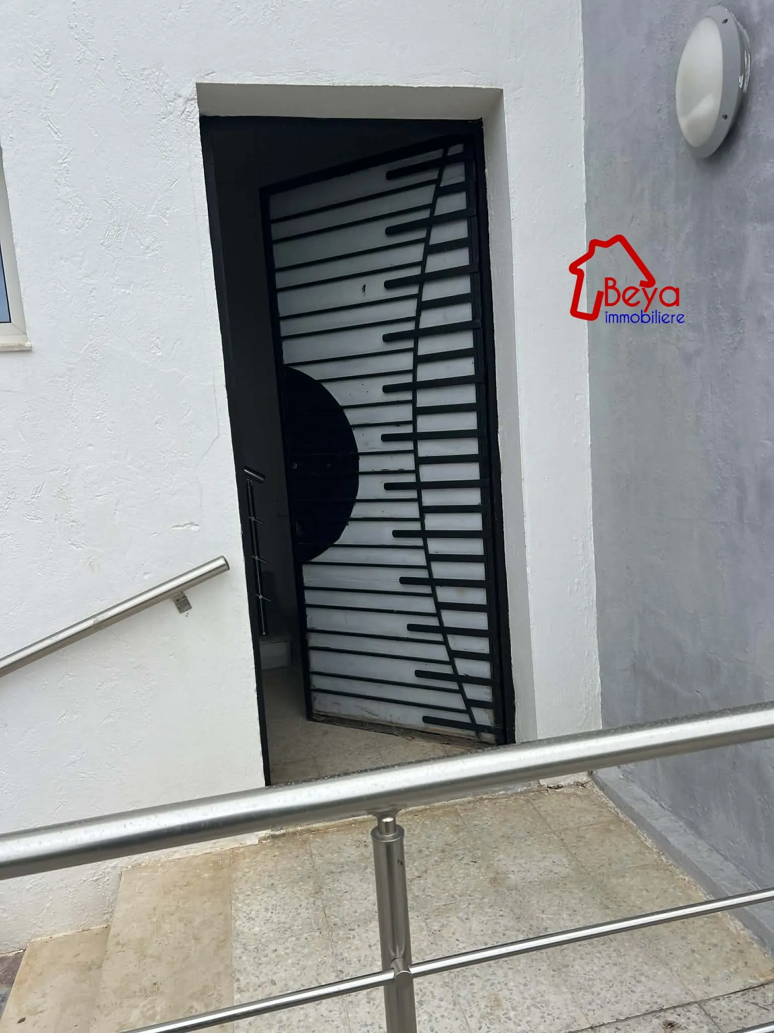 UNE VILLA AVEC UN APPARTEMENT