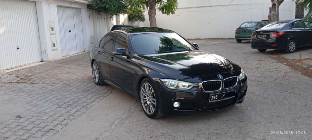 BMW 318i (f30)Pack M