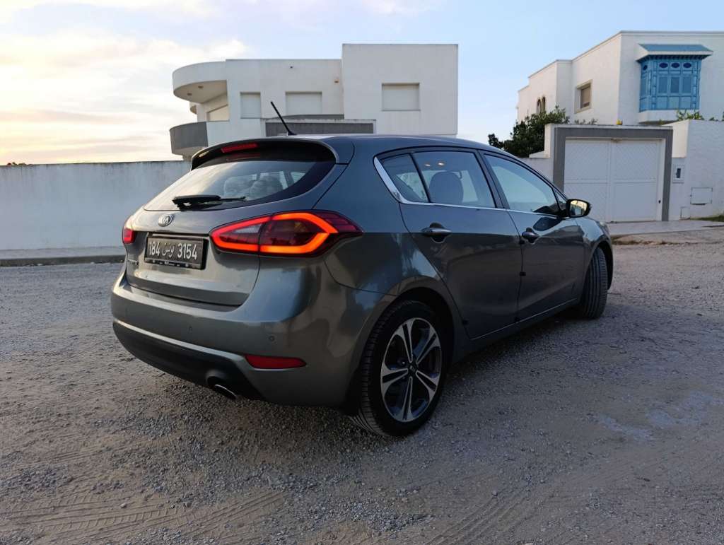 Kia cerato 