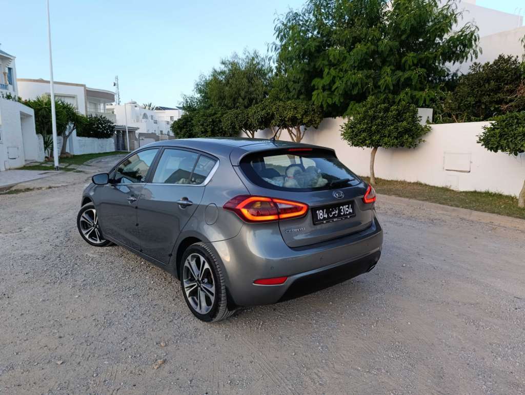 Kia cerato 