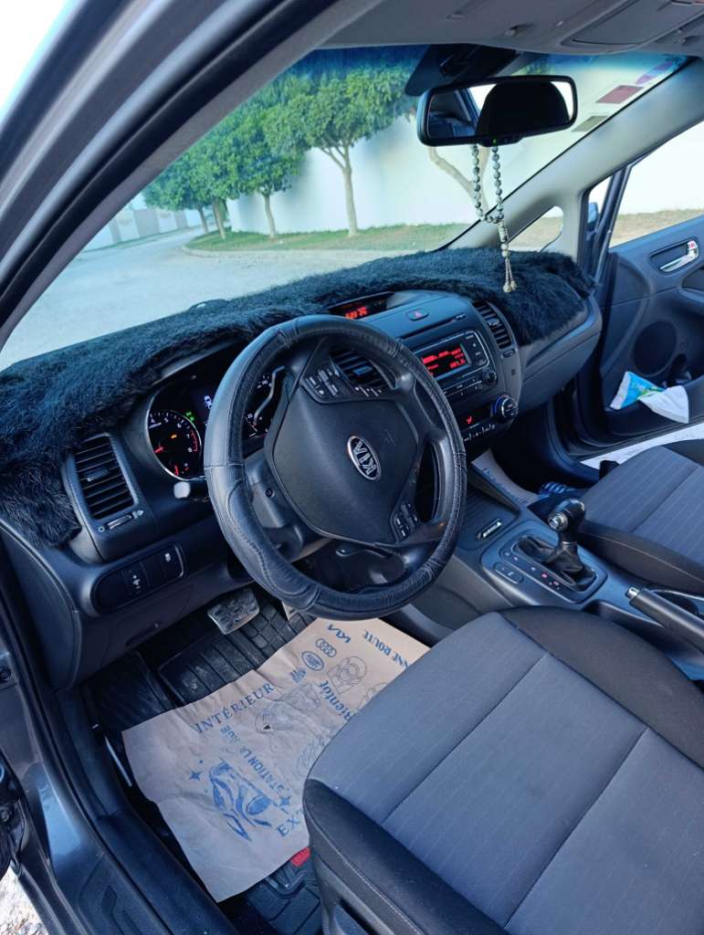 Kia cerato 