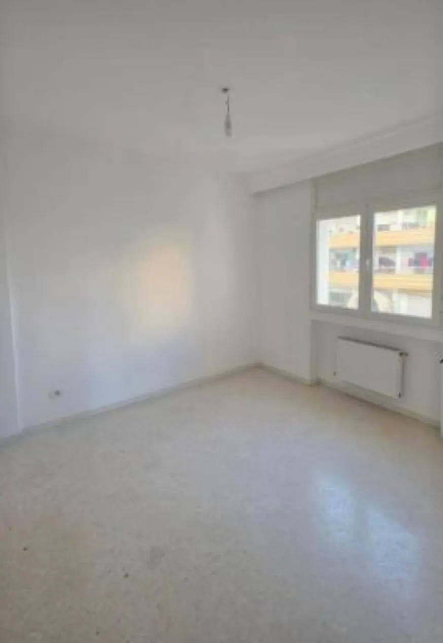 Location S3 vide à Jardin D'El Menzah 2