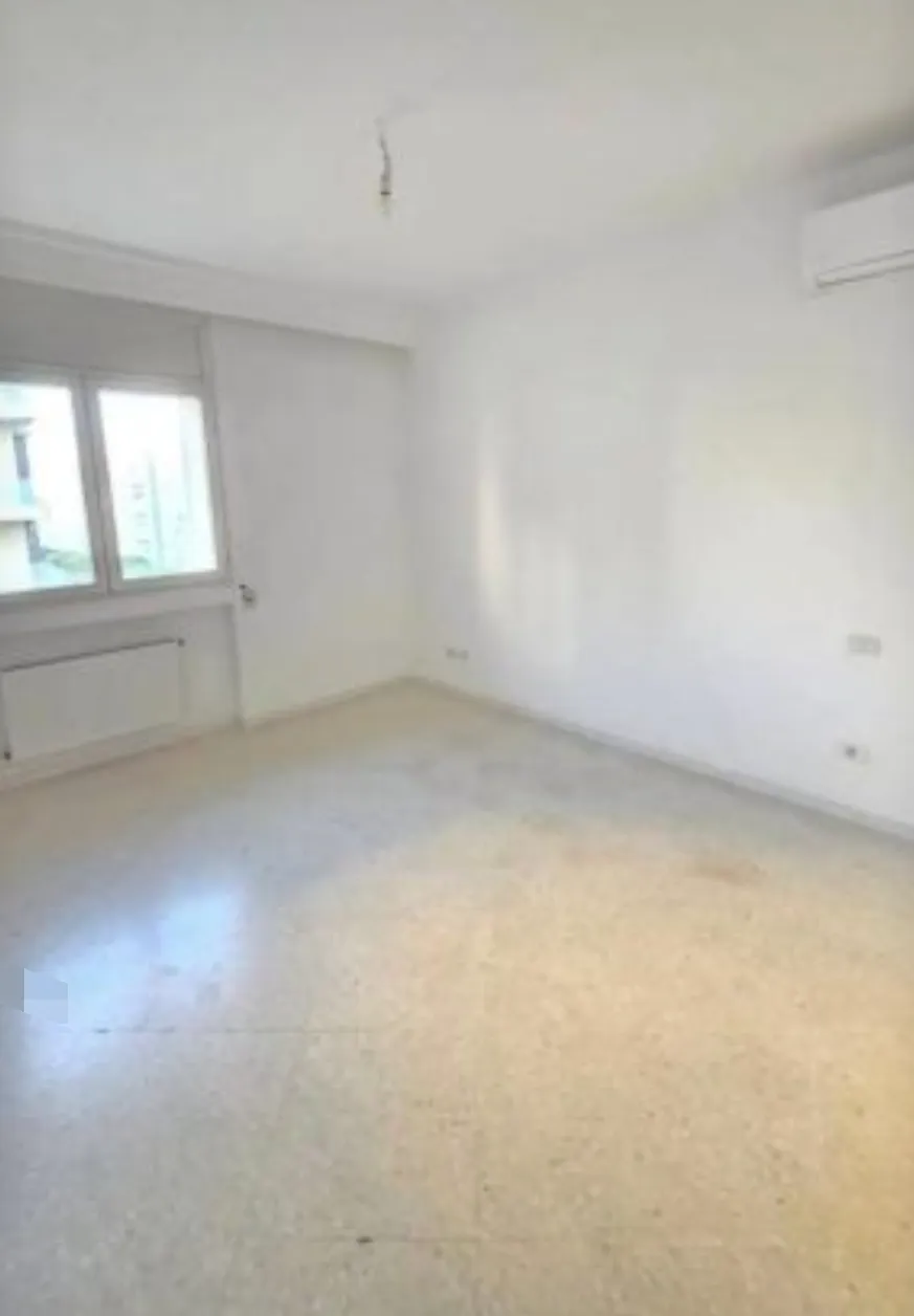 Location S3 vide à Jardin D'El Menzah 2