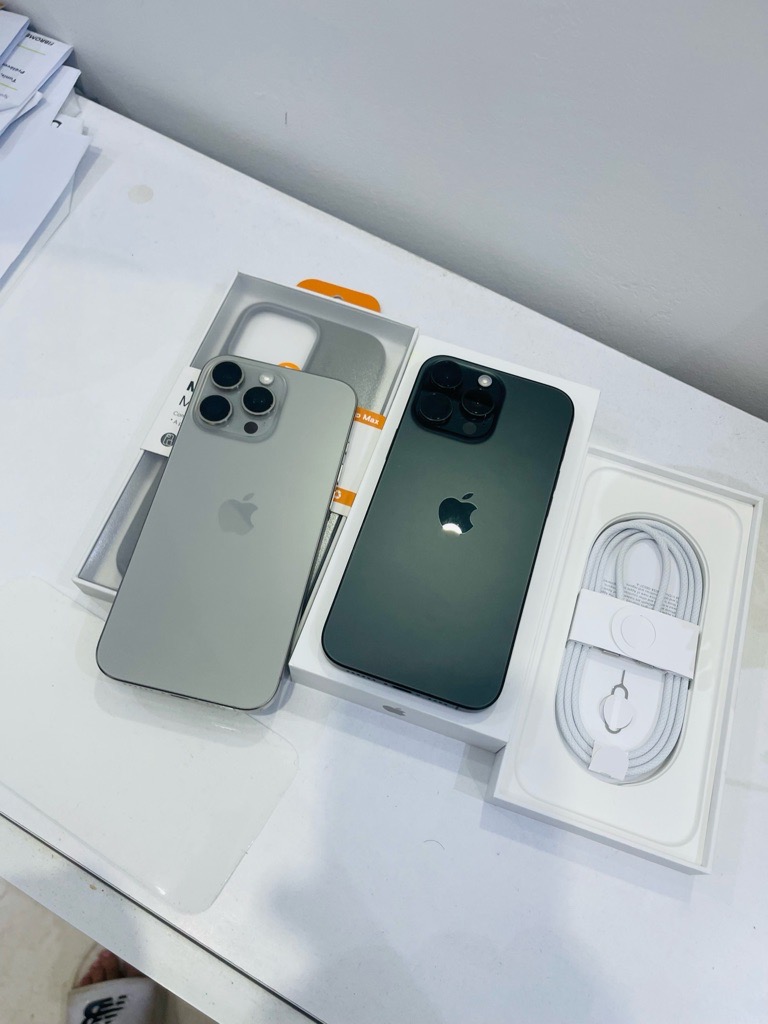 Iphone 16 pro max 100%