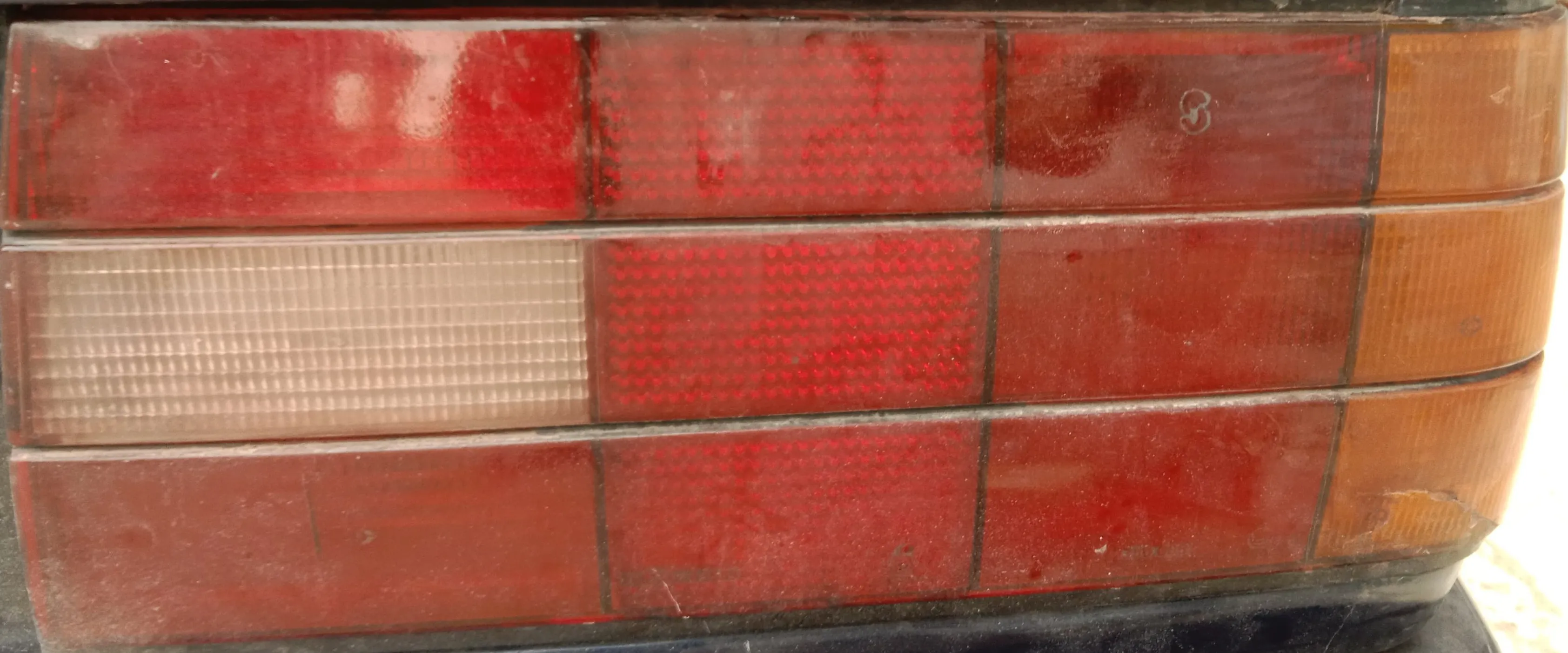 BMW E30 Phase II Coffre Feux rouges Droite et Gauche