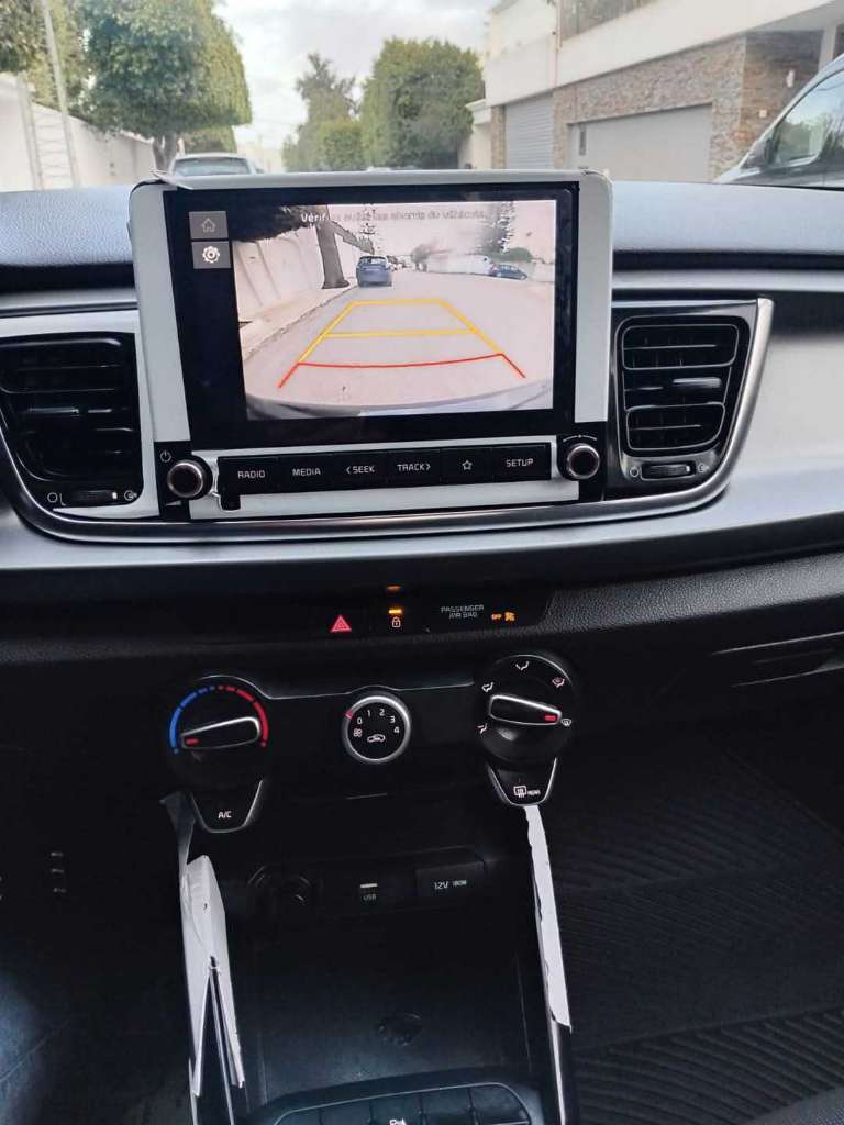 KIA RIO PRESTIGE PREMIÈRE MAIN EN EXCELLENT ÉTAT 