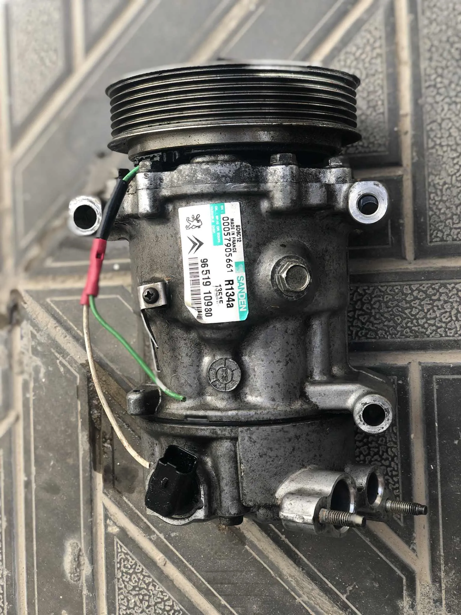 piece moteur peugeot 1.6 vti