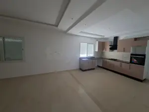un appartement spacieux s+3 vide au 2éme étage(avec ascenseur) a louer situé a jardin d'el manzah 2