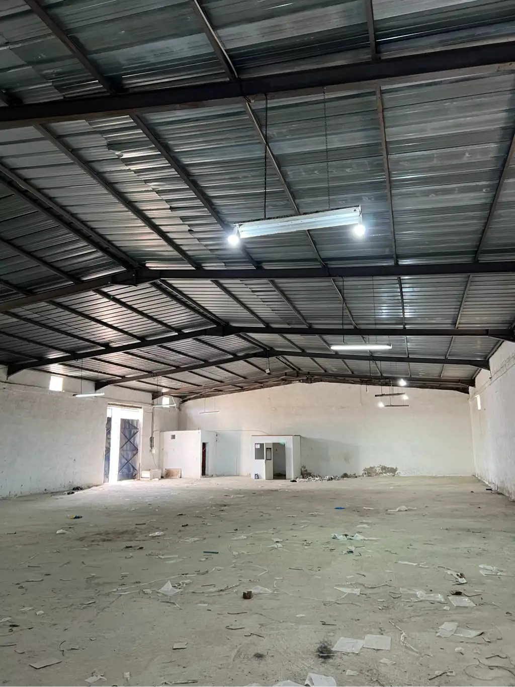 Dépôt à louer 1000m2