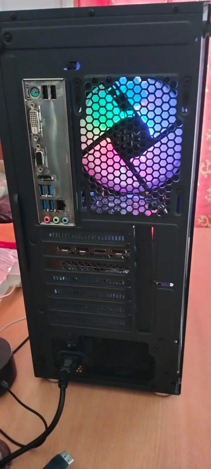 🖥️🔥 PC Gamer Ryzen 5 + GTX 1660 SUPER – Prêt à Jouer !