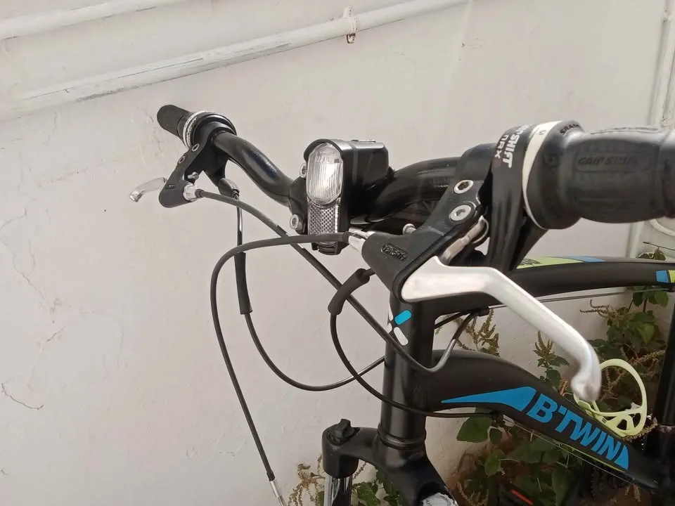 Velo Btwin Taille XL Rockrider340 26 pouces 