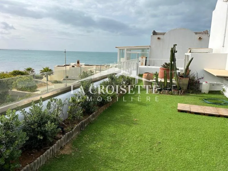 Duplex s3 vue sur mer à Gammarth MDL0096