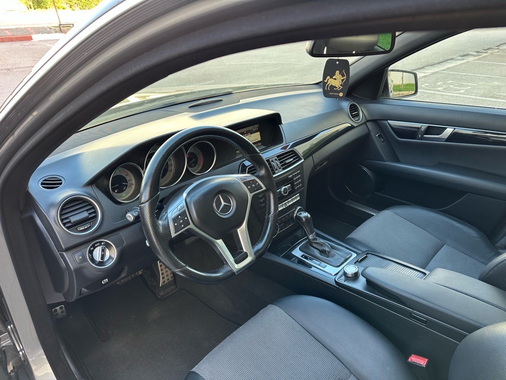 Mercedes c180 restylé phase 2 importée kit Amg édition première main 