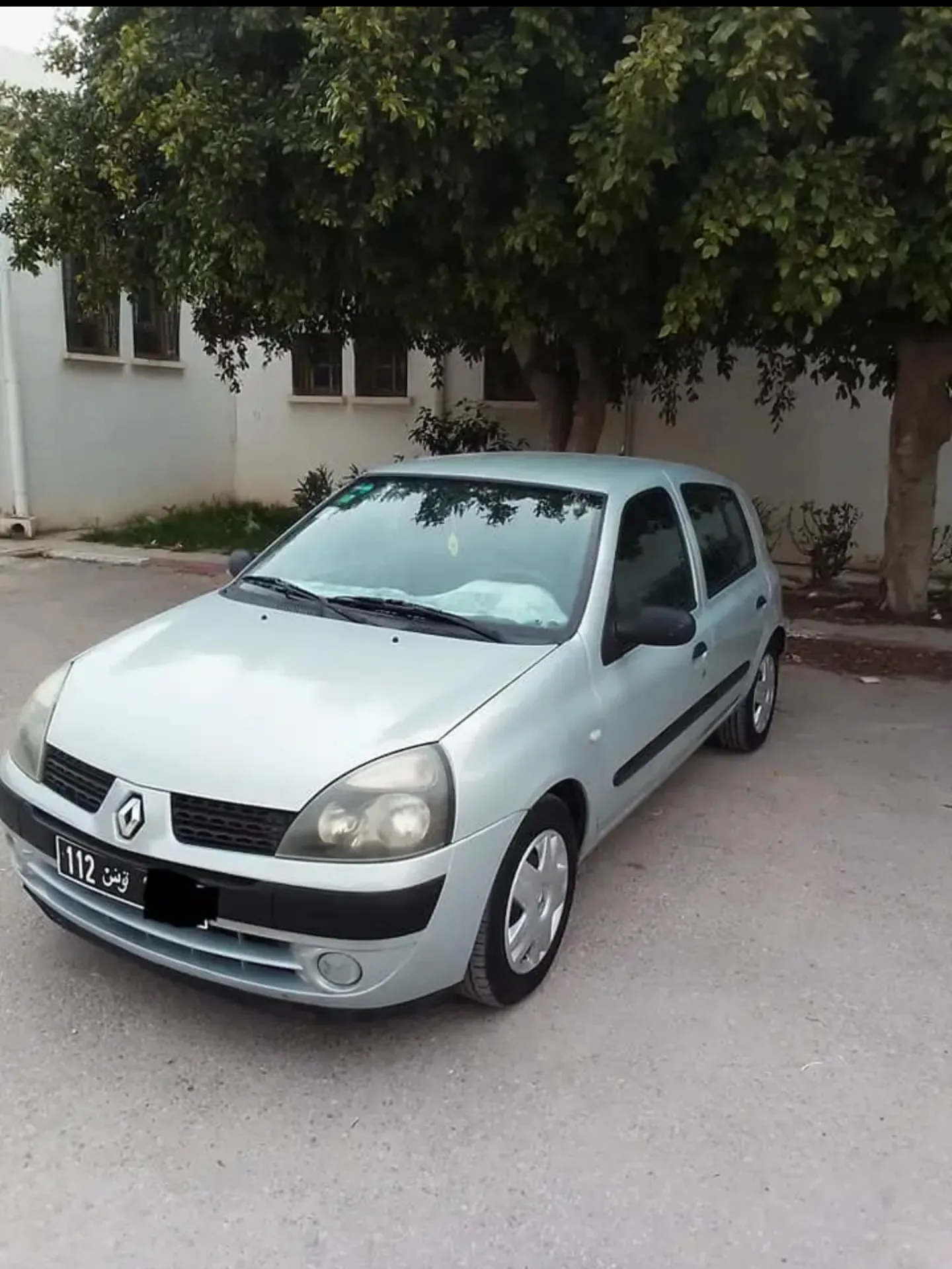 A vendre clio bombé