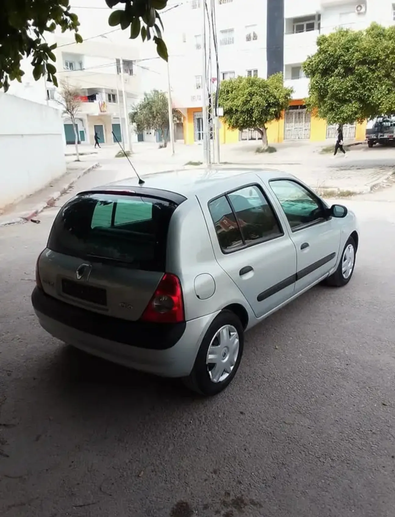 A vendre clio bombé