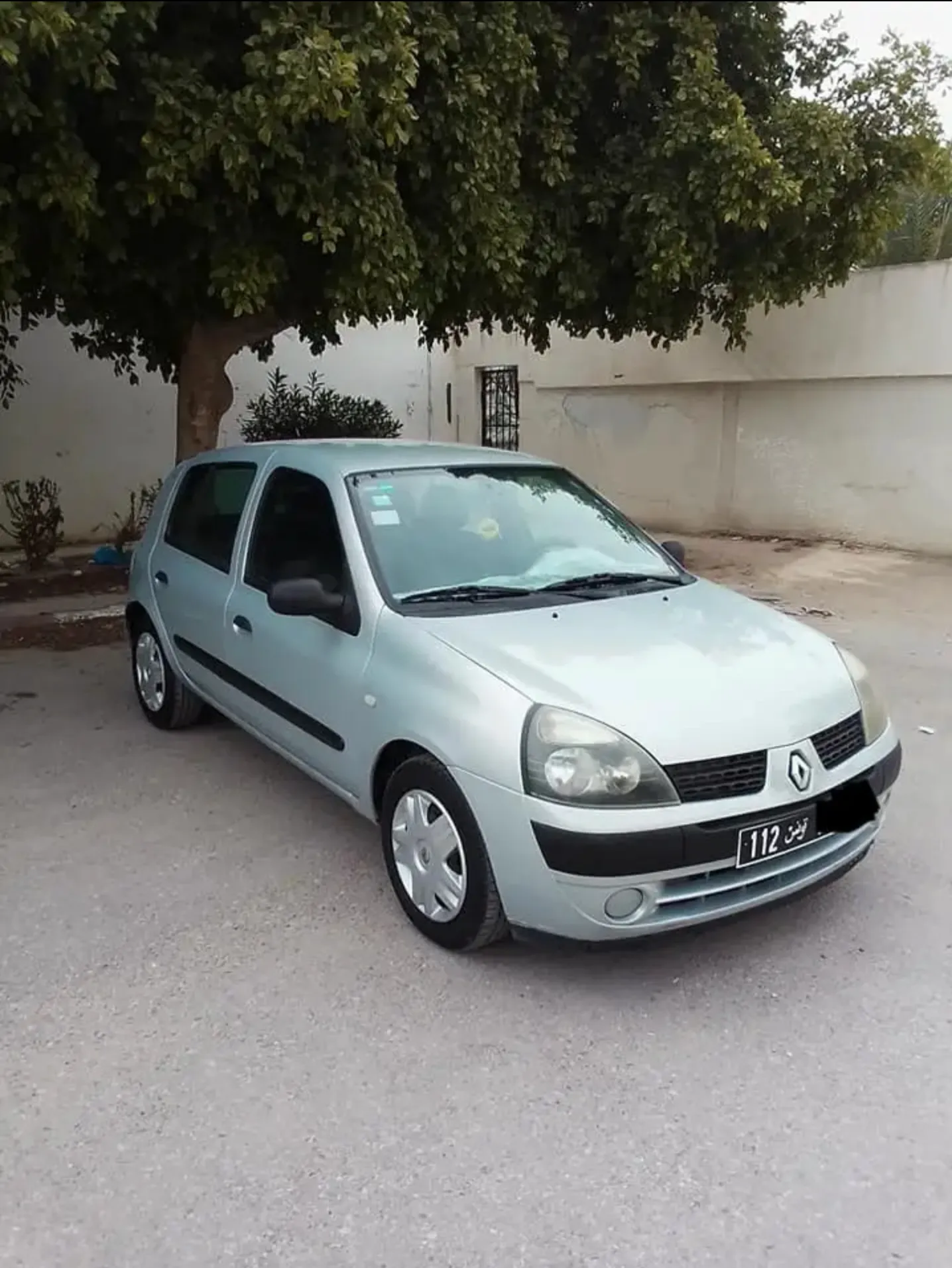 A vendre clio bombé