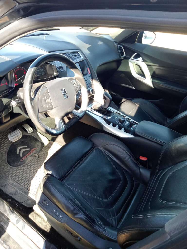 Citroën DS5 à vendre ou à échanger tél 98645870
