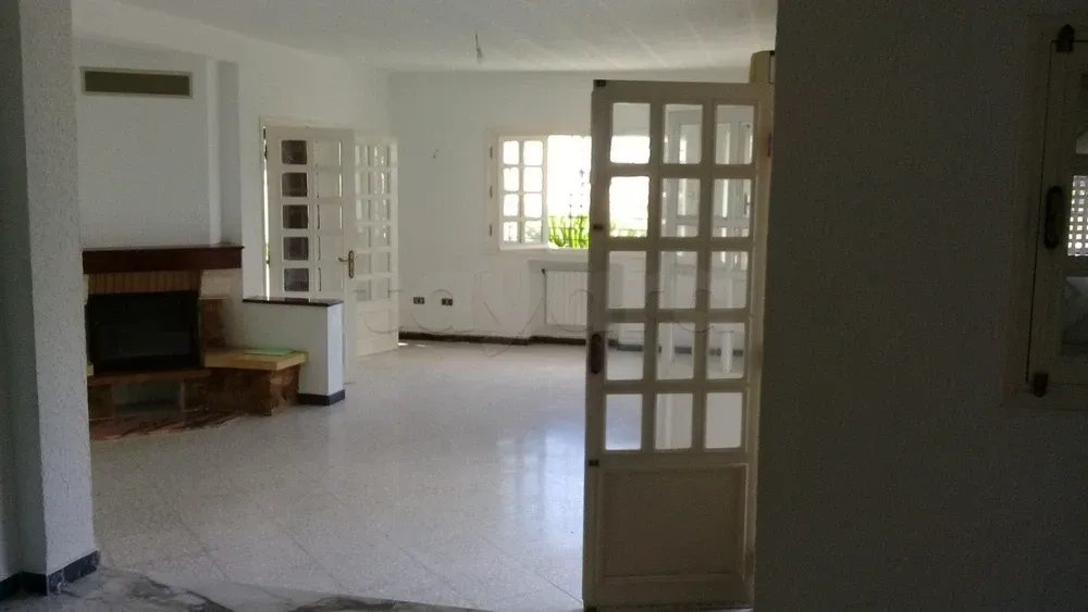 À vendre une villa à menzeh 9