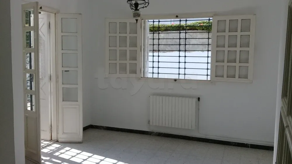À vendre une villa à menzeh 9