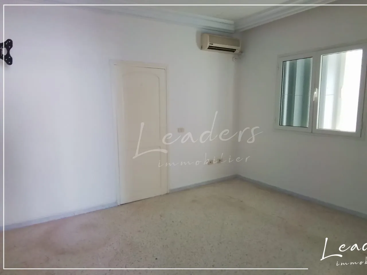 🏢 À LOUER – Bureau S+1 à LA SOUKRA 💼