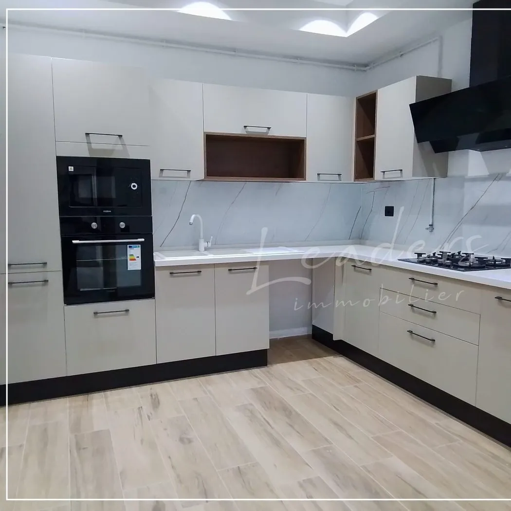 💡 Investissez à Raoued : Terrain de 415 m² avec Permis de Construire ! 📜