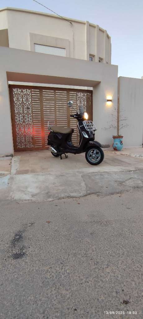 Piaggio Vespa LX touring 125ie
