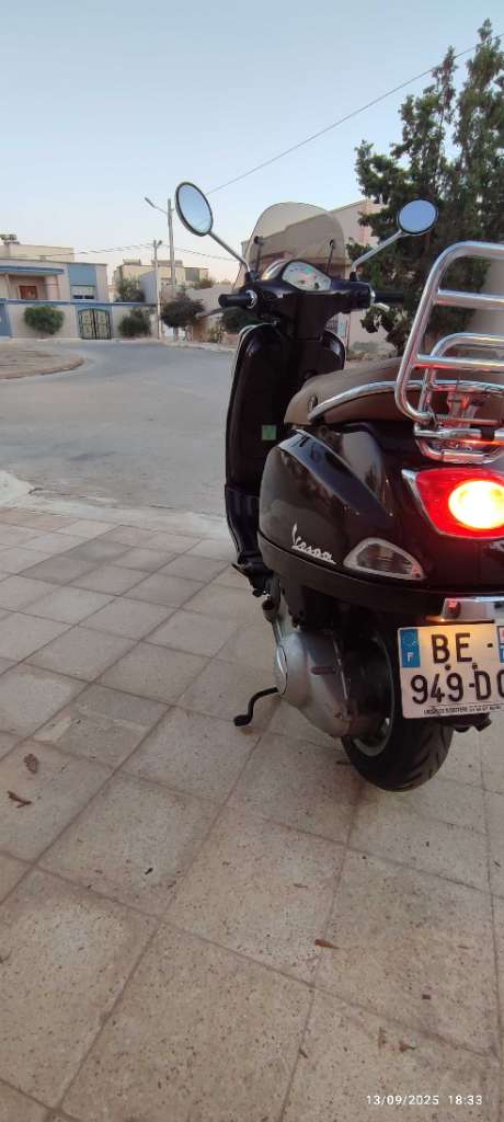 Piaggio Vespa LX touring 125ie