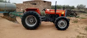 Tracteur diesel 2020, couleur orange – Première main – Très propre