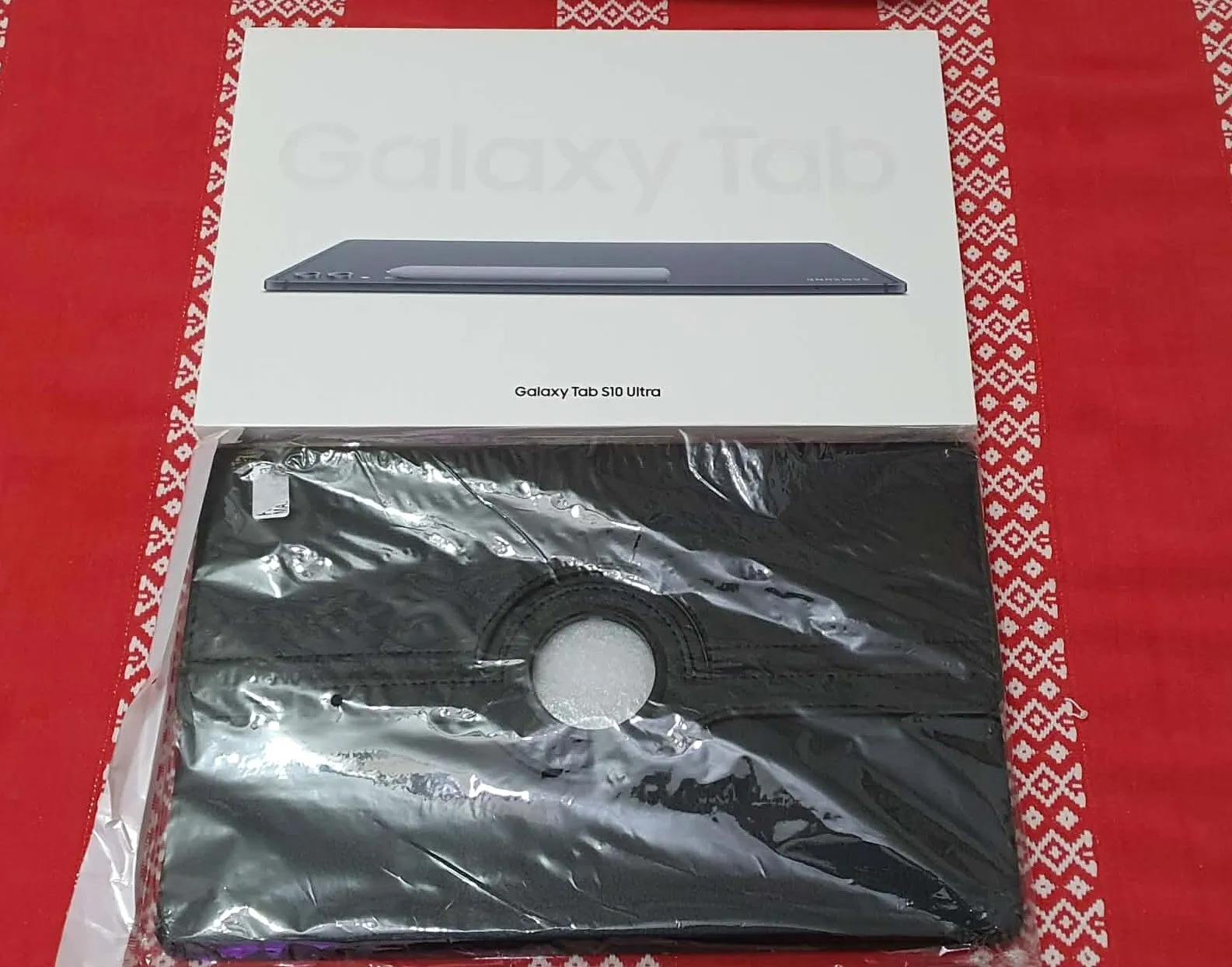 Tablettes Samsung Tab S10 Ultra wifi et S8 Ultra 5g avec pochettes