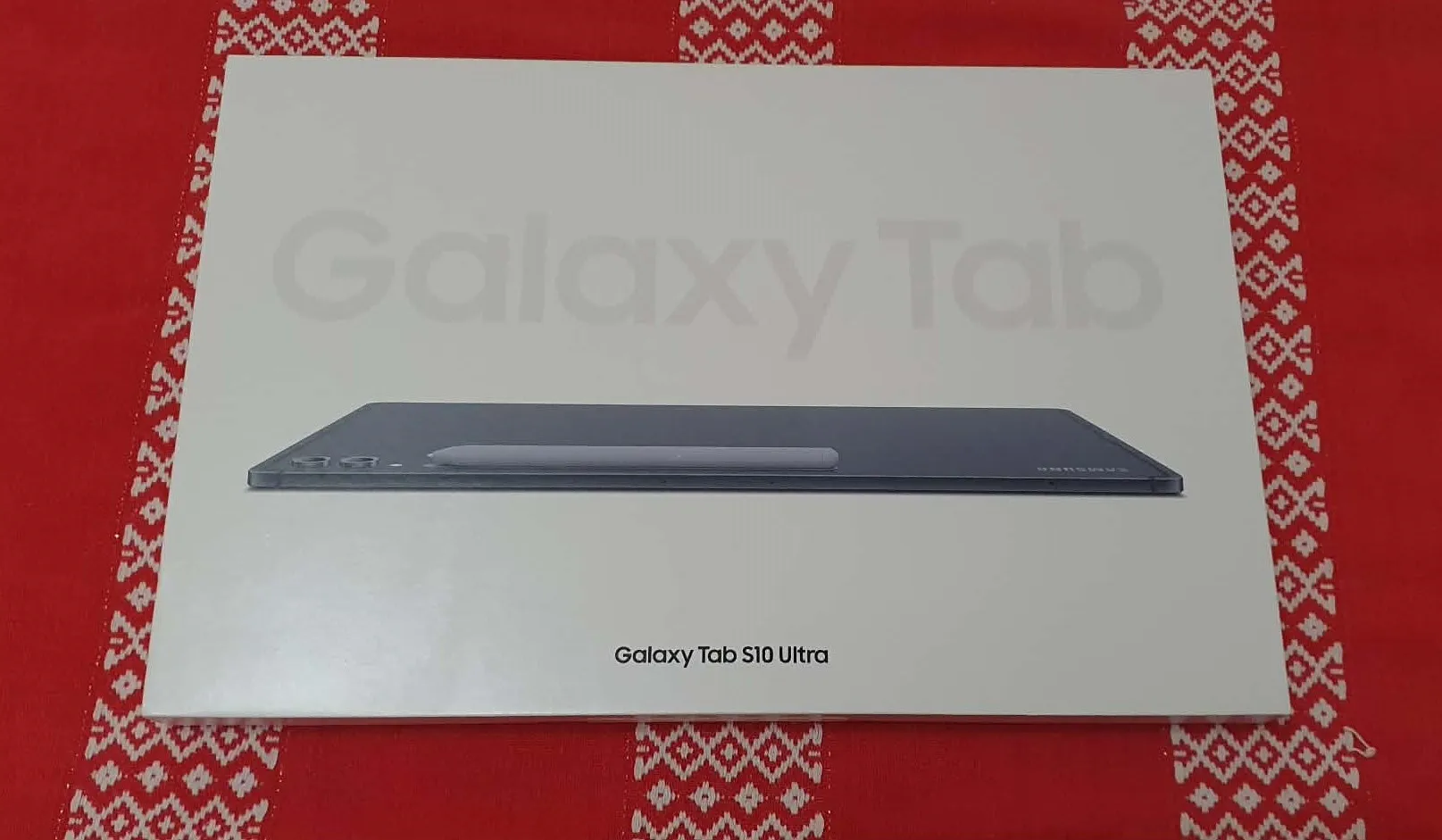 Tablettes Samsung Tab S10 Ultra wifi et S8 Ultra 5g avec pochettes