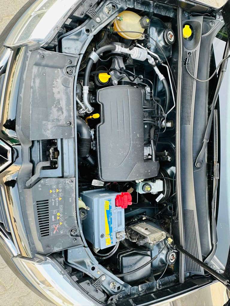 Symbol 3 elegance 5 chevaux 4 cylindre