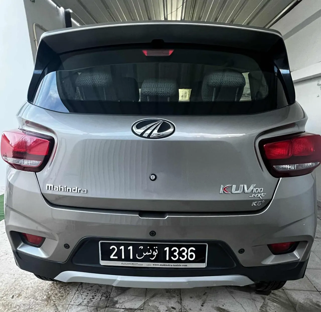 MAHINDRA KUV 100 K6+