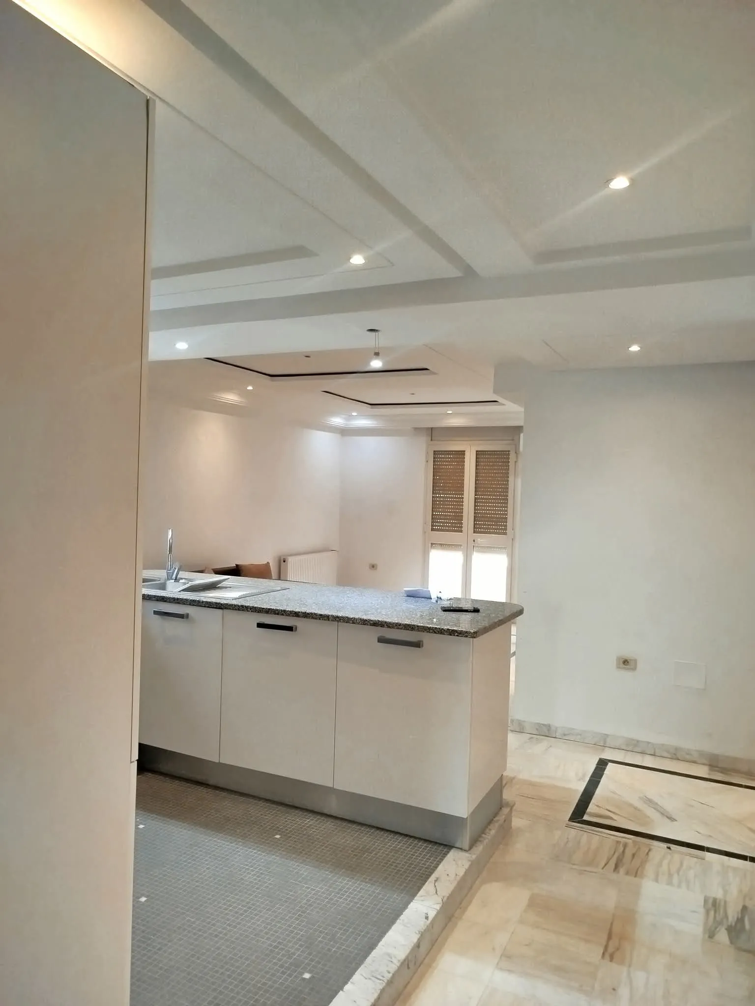 đVOTRE NOUVEAU CHEZ-VOUS FACE Ă LA MER â S+2 Haut Standing Ă Hammam Sousse