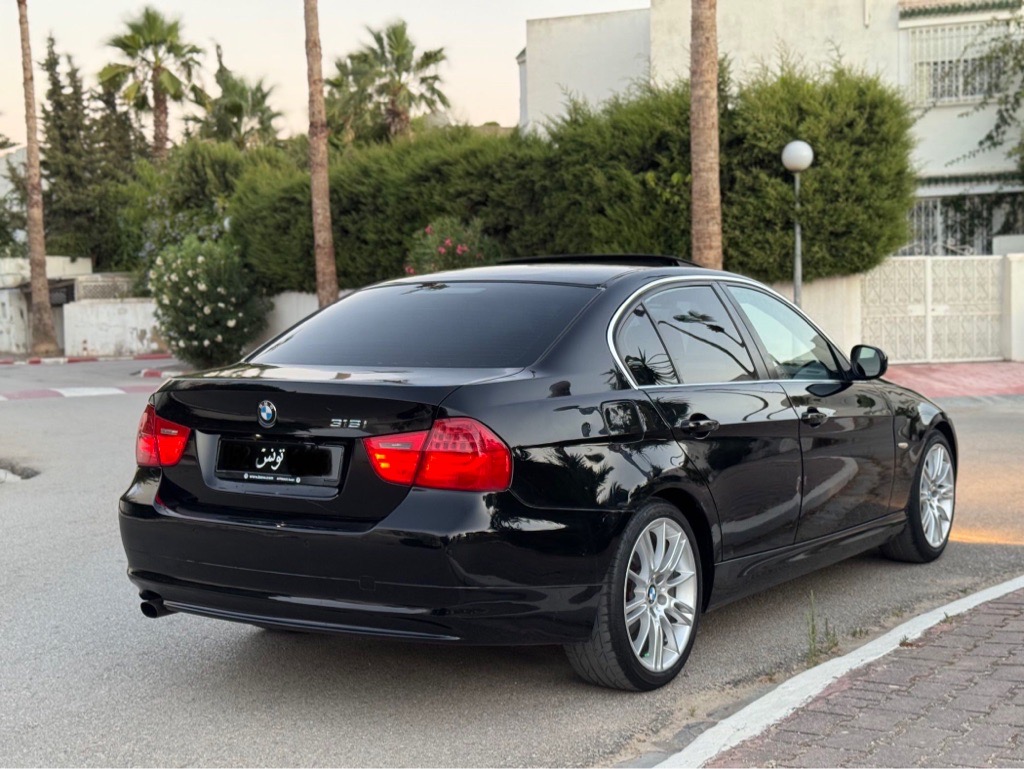 BMW E90 restyleé (خليجية ) 1 er main
