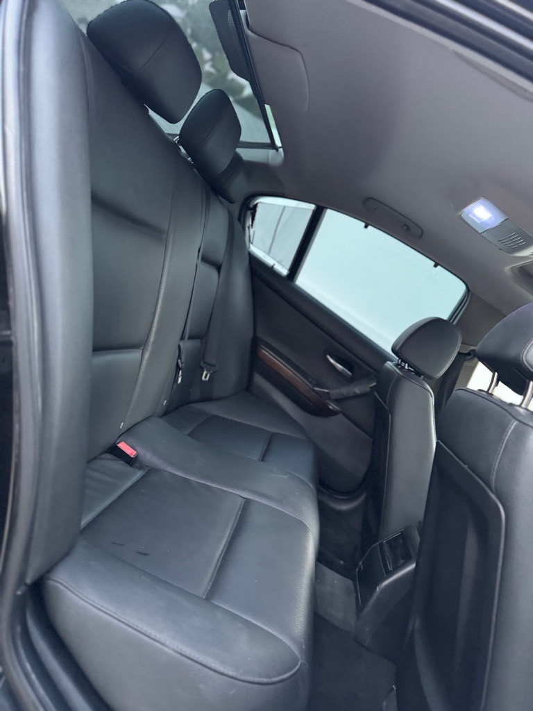 BMW E90 restyleé (خليجية ) 1 er main