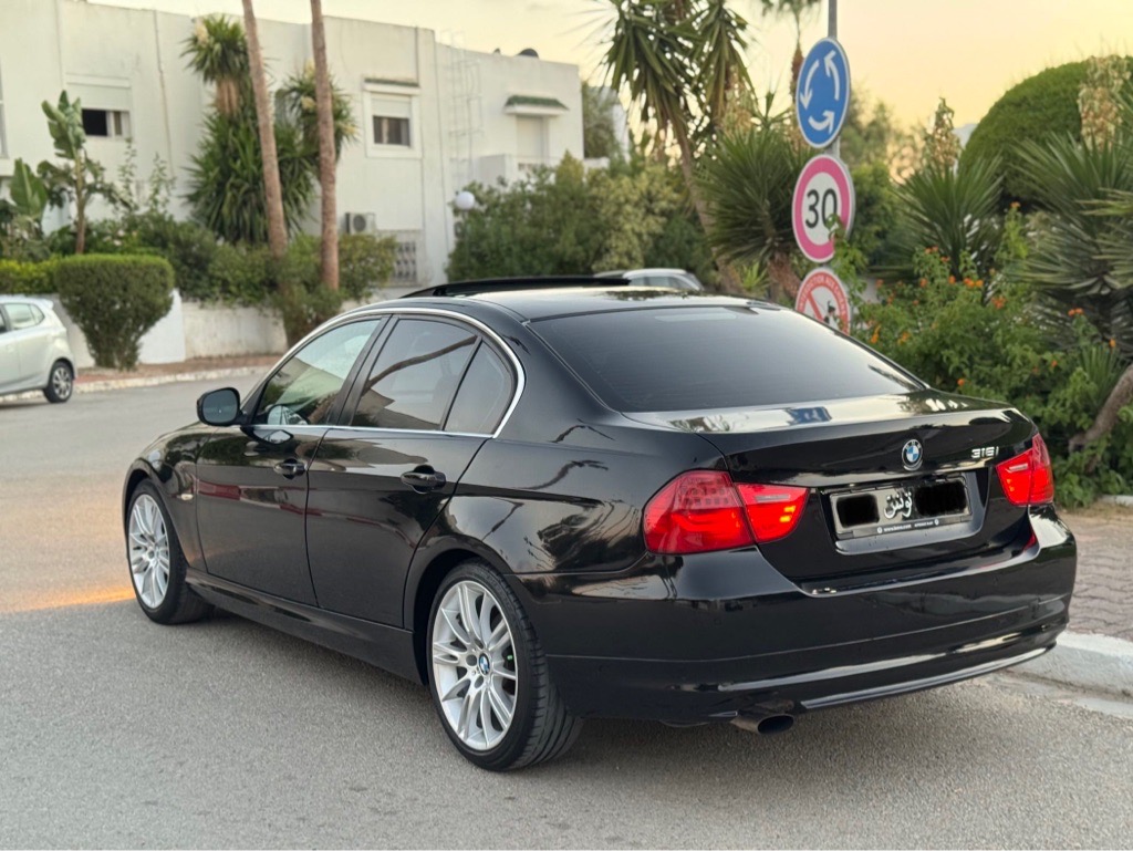 BMW E90 restyleé (خليجية ) 1 er main