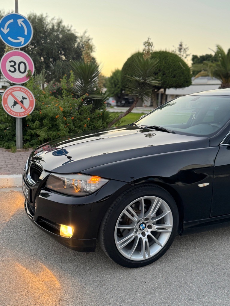 BMW E90 restyleé (خليجية ) 1 er main