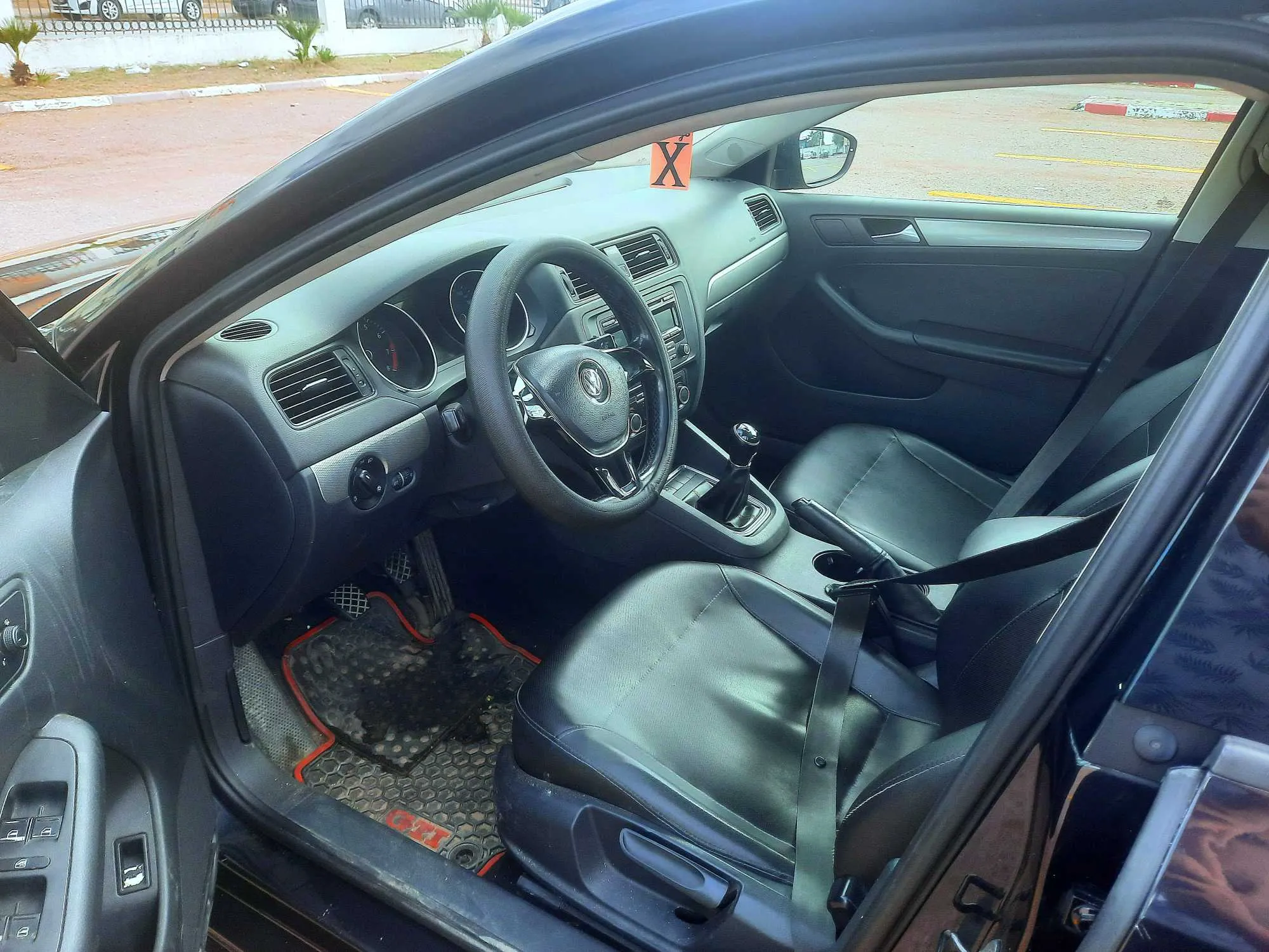 Une belle voiture Jetta volkswagen 