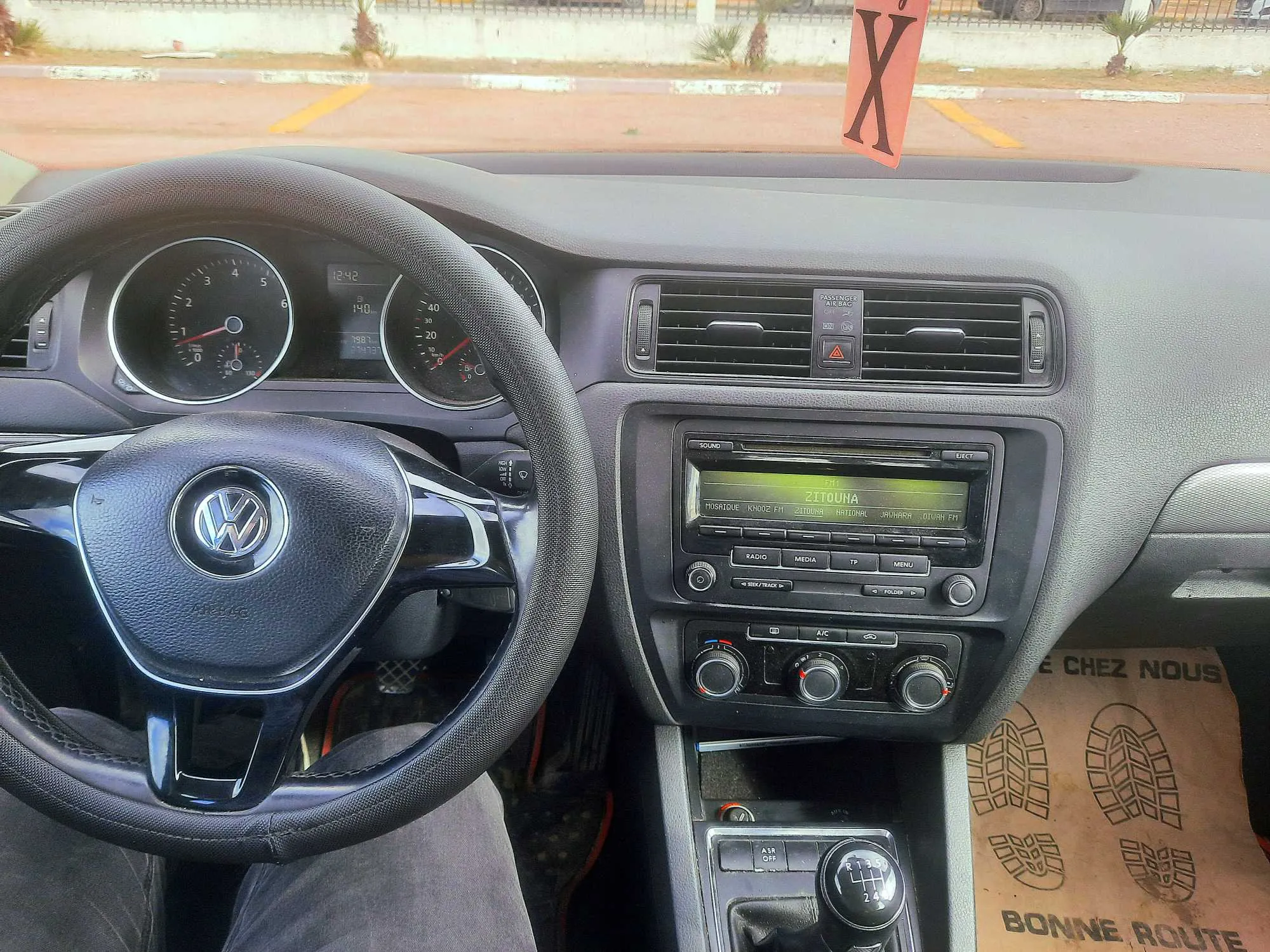 Une belle voiture Jetta volkswagen 