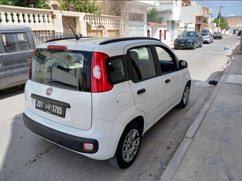 FIAT PANDA 1er main ESSENCE