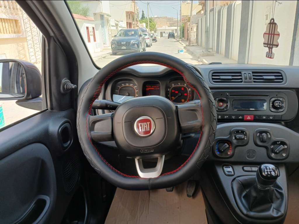 FIAT PANDA 1er main ESSENCE
