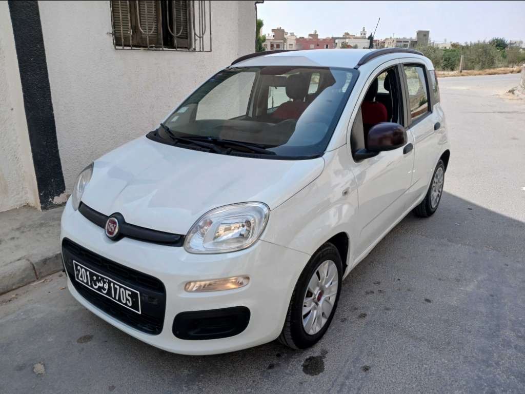 FIAT PANDA 1er main ESSENCE