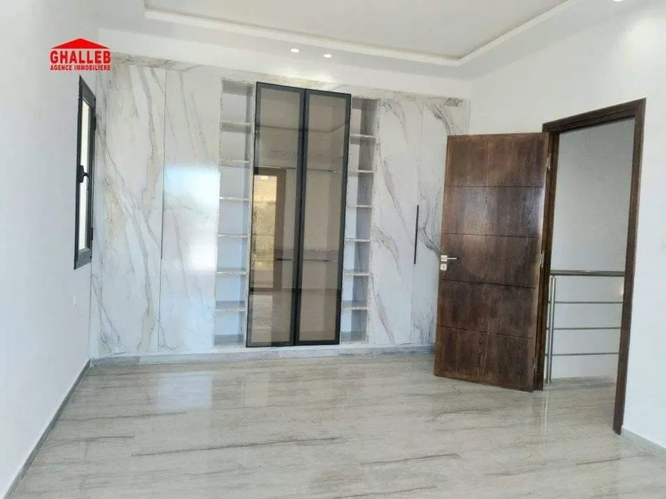 une belle villa haute qualité 29730412