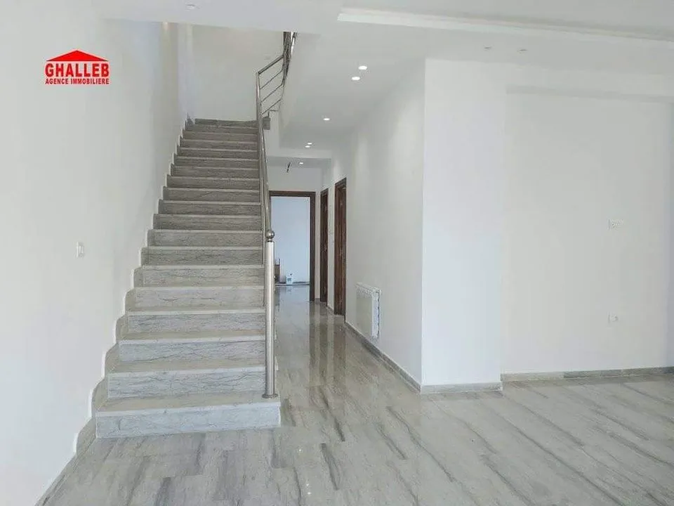 une belle villa haute qualité 29730412