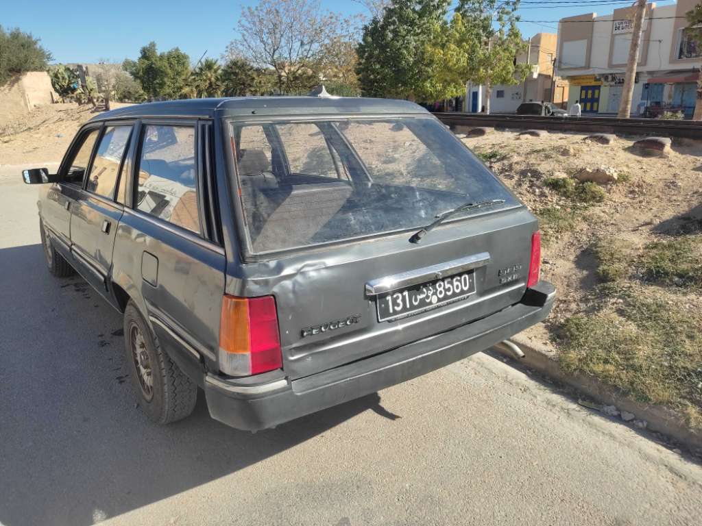 Peugeot 505 très propre 